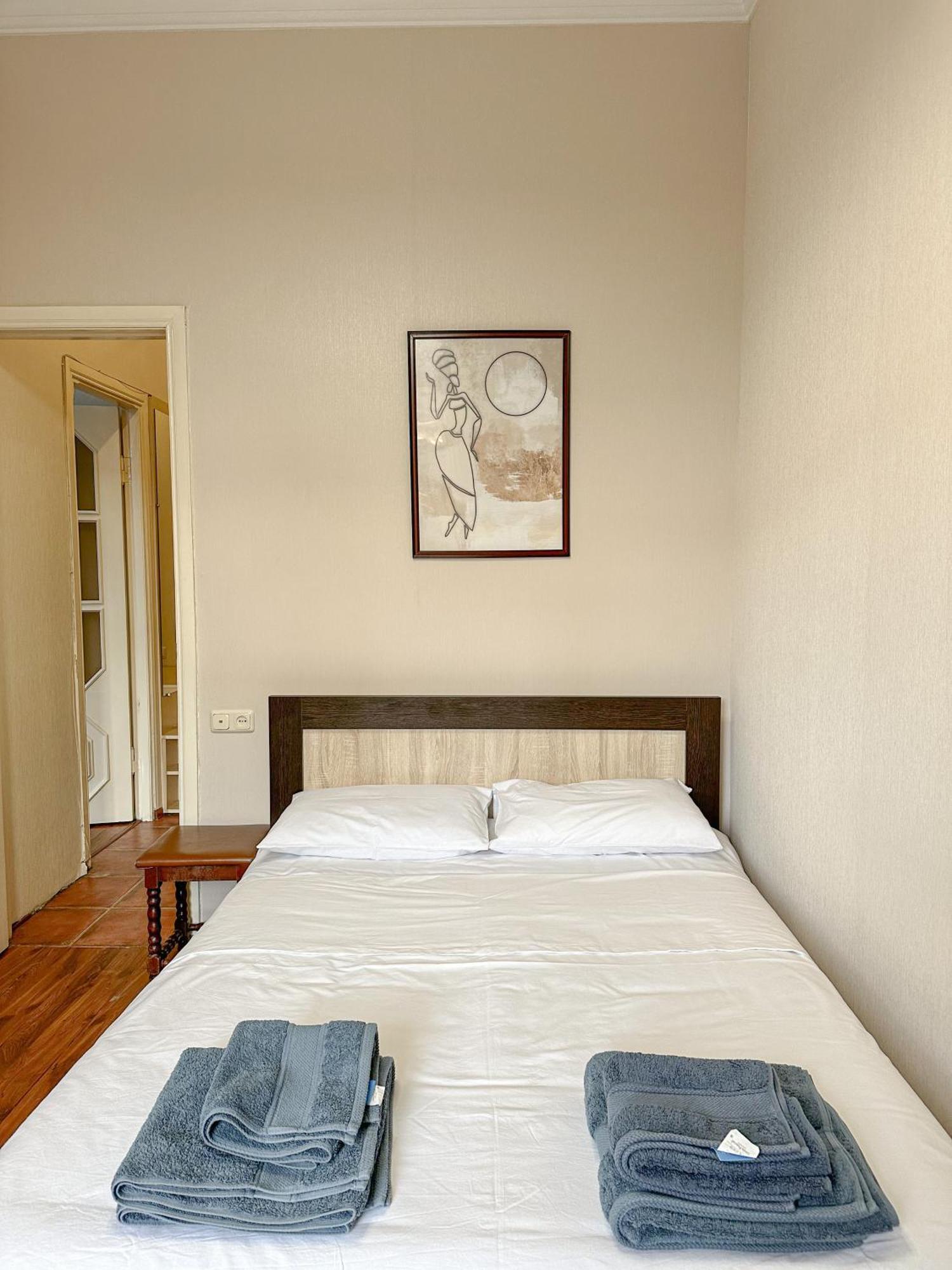 с французским балконом Apartment