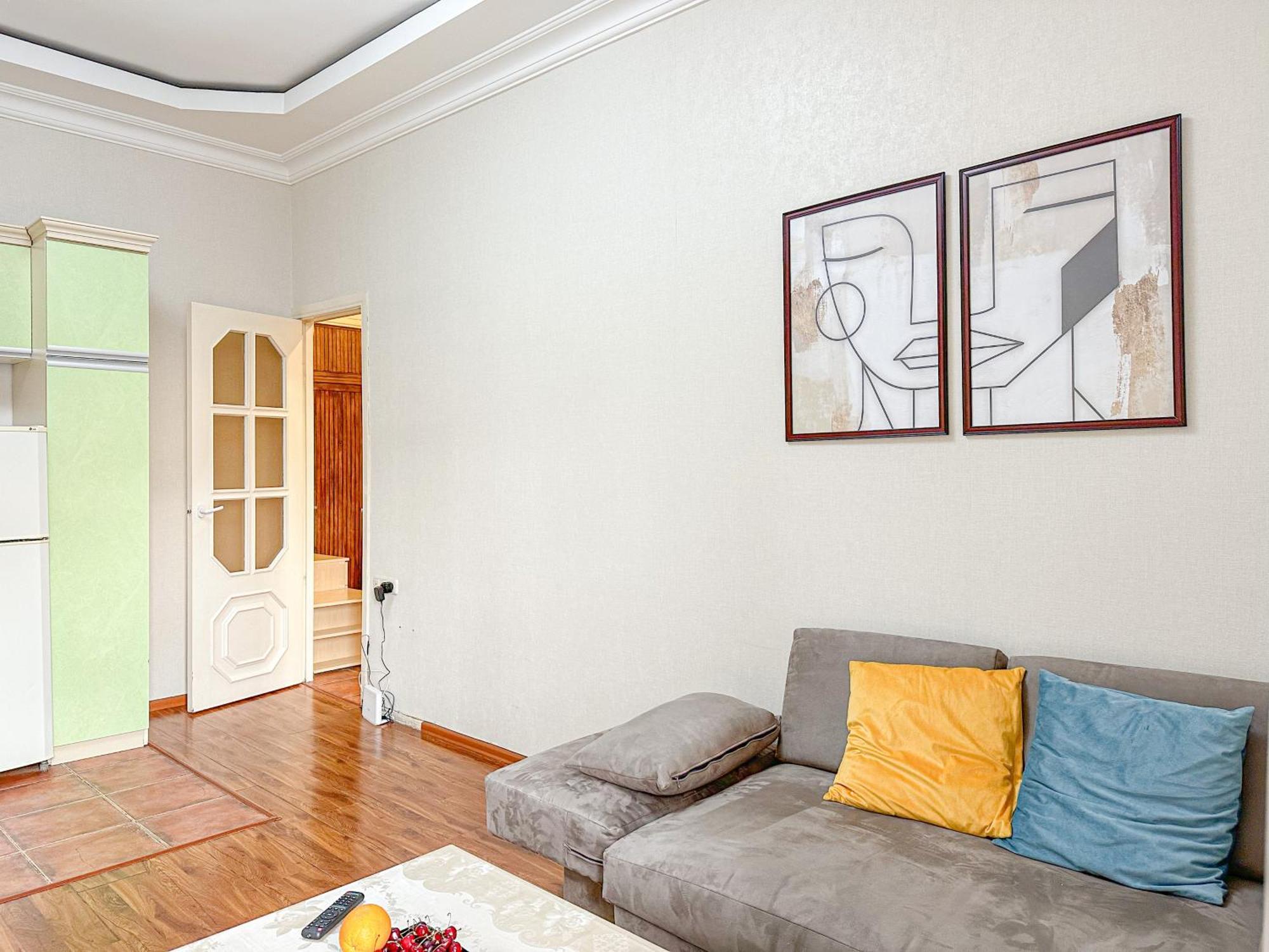 с французским балконом Apartment Yerevan